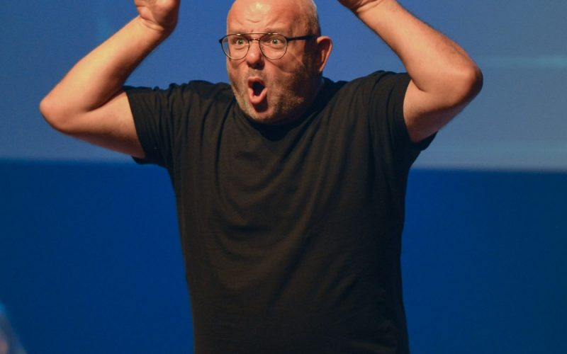 שוקי אסולין - מתוך הצגה שיח חירשים